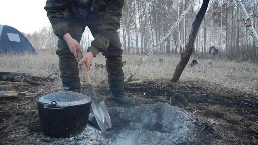 Готовим яму для жарки дичи